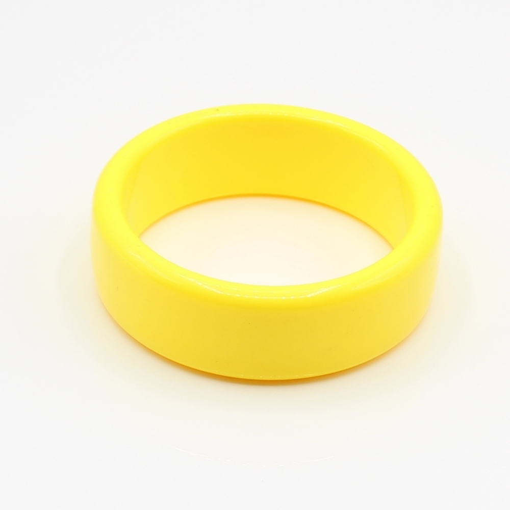 Vintage acrylic bangle bracelet